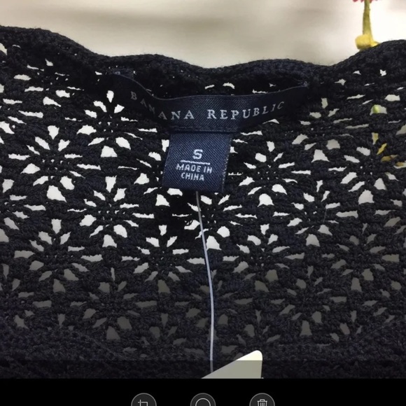 Two Banana Republic Knitted/Crochet Tops - Picture 9 of 12